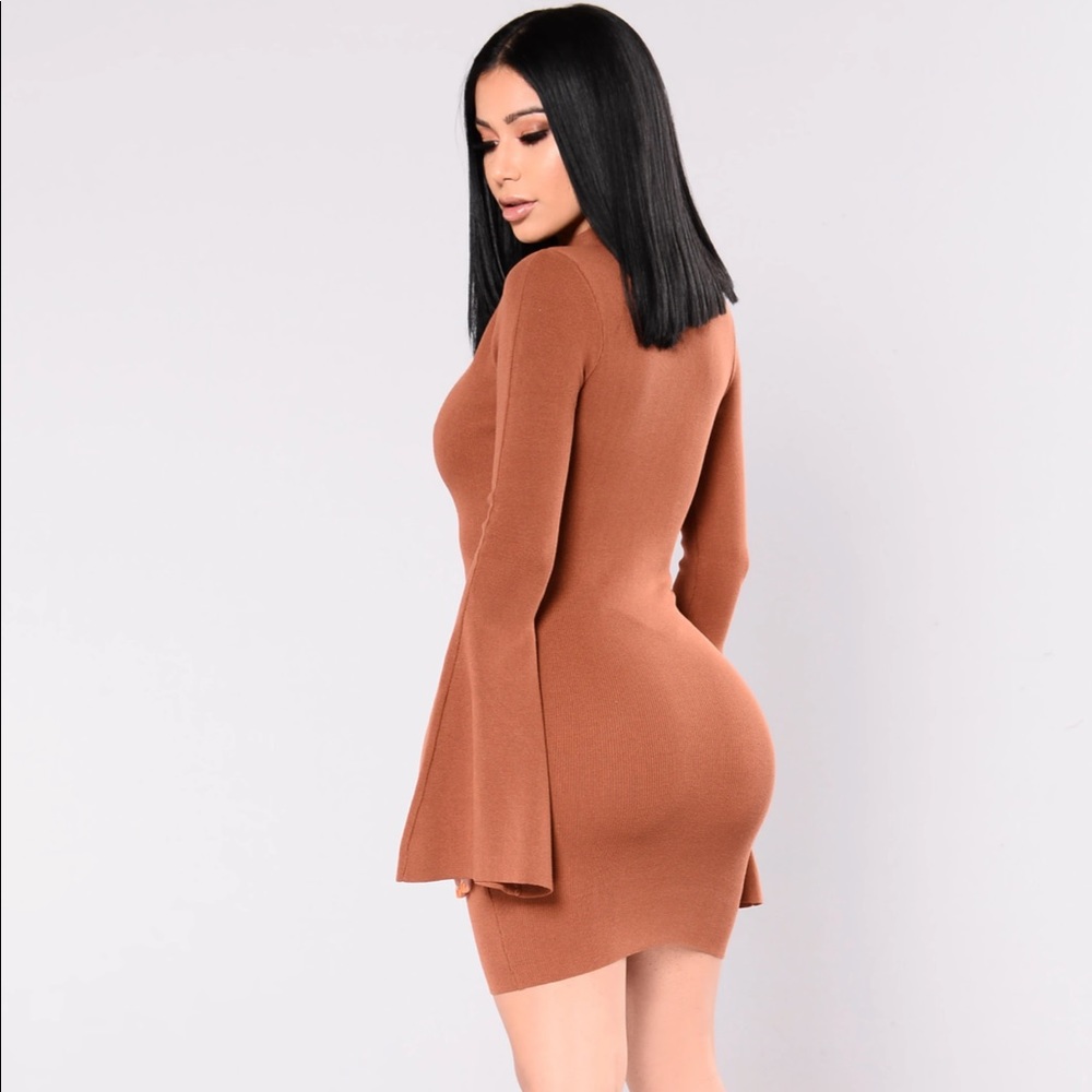 Low Cut Flare Dress.